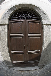 Italy_Door0012 COPYRIGHT THOMAS K. MACK
